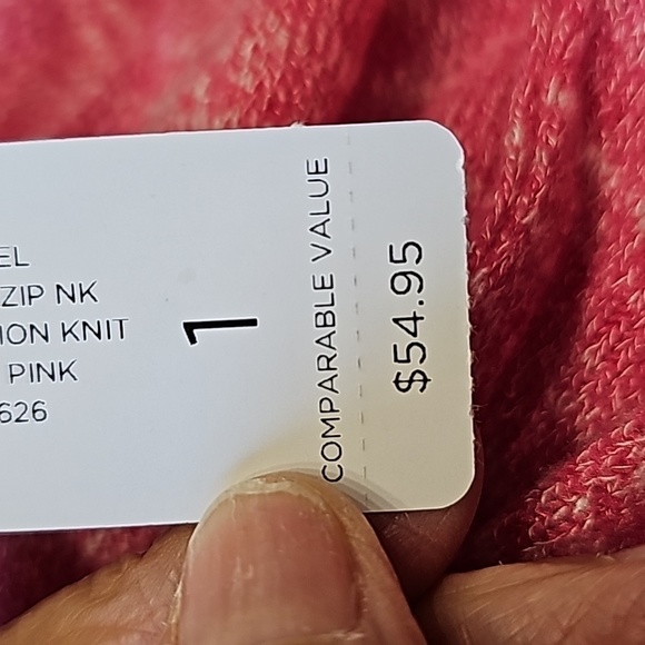 CHICO'S 1 NWT Light weight top.‎ Envelope zipper. Beautiful pink 💗Size (8-10) - Picture 11 of 14